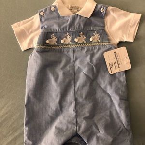 Kissy kissy romper size 9month